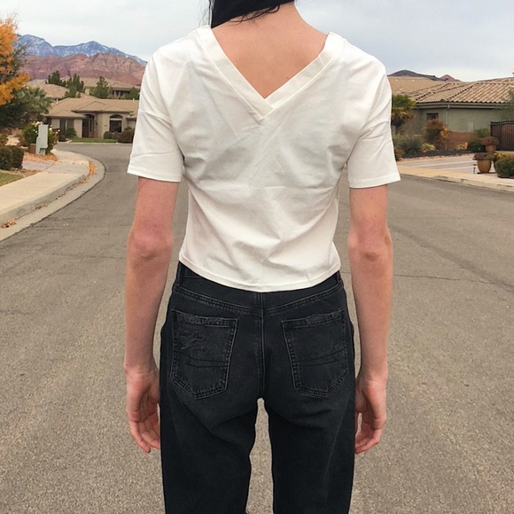 LAST ONE + FREE GIFT Bananas Graphic Crop Top - Picture 4 of 5